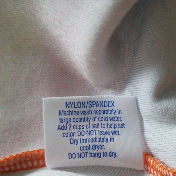 Cute rainbow leotard - Picture 6 of 7